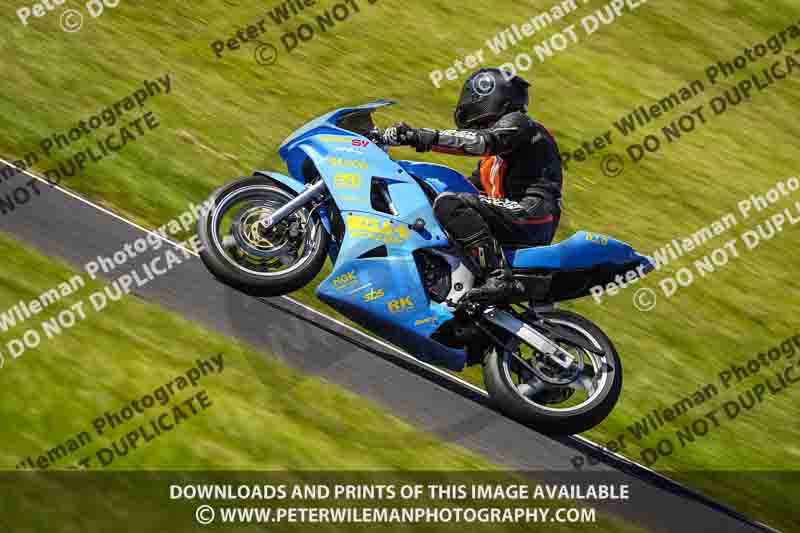 cadwell no limits trackday;cadwell park;cadwell park photographs;cadwell trackday photographs;enduro digital images;event digital images;eventdigitalimages;no limits trackdays;peter wileman photography;racing digital images;trackday digital images;trackday photos